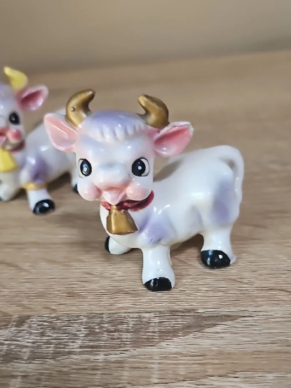Vintage Kitschy Ceramic Elsie Cow Salt & Pepper - White and Pink Decorative